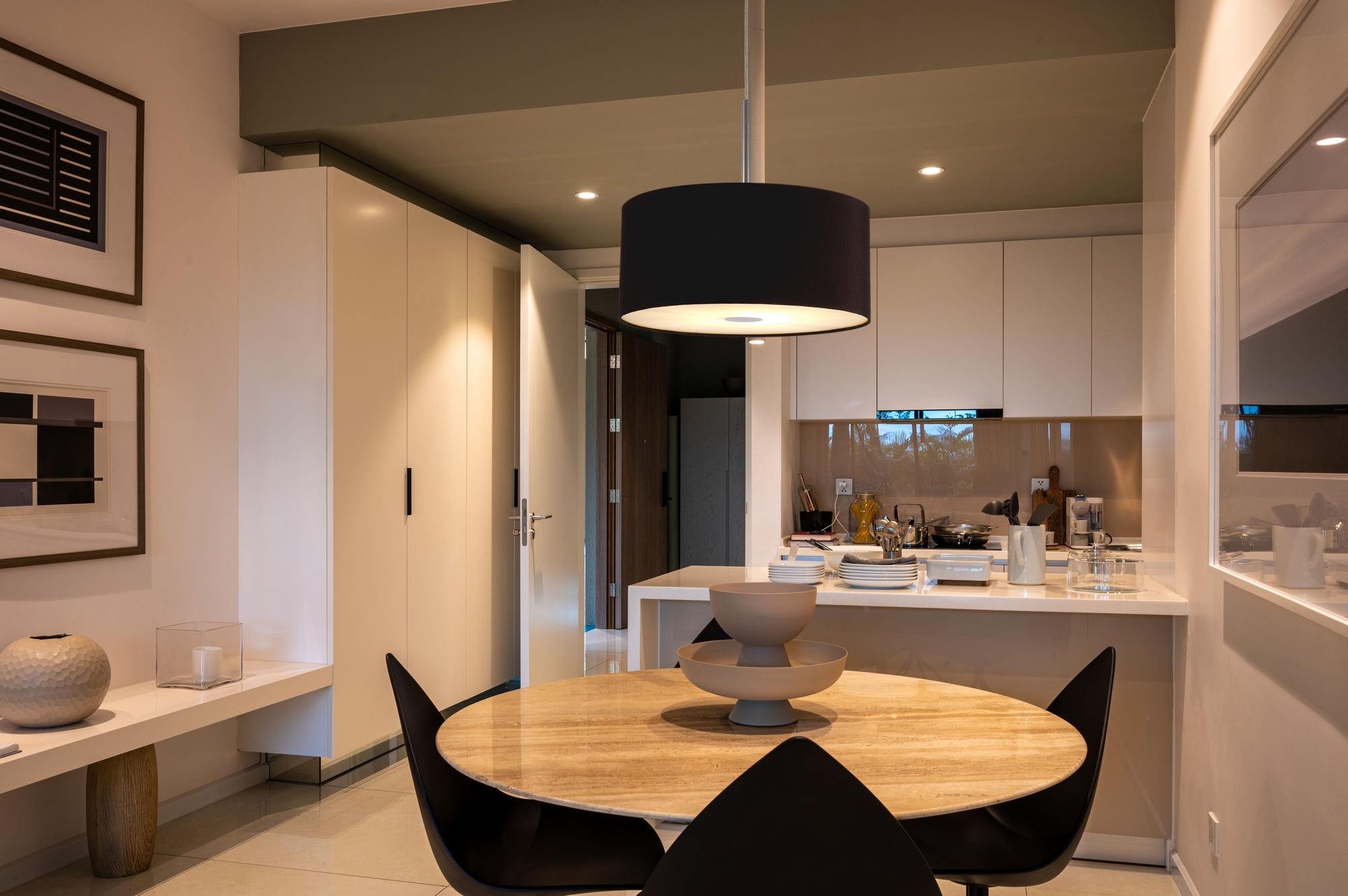 Universal 40cm Frosted Acrylic Diffuser Chrome Centre White D0319  Deco Universal